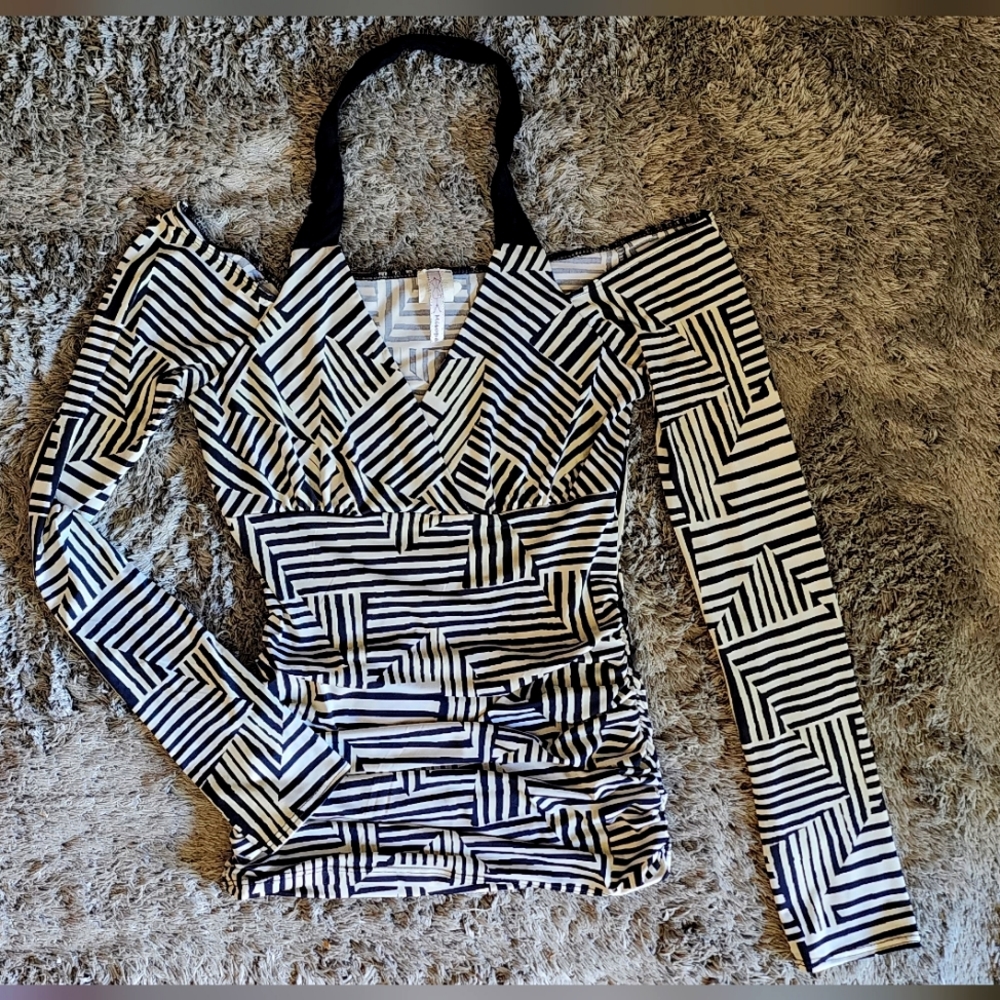 Misope - Off the sholder Blouse